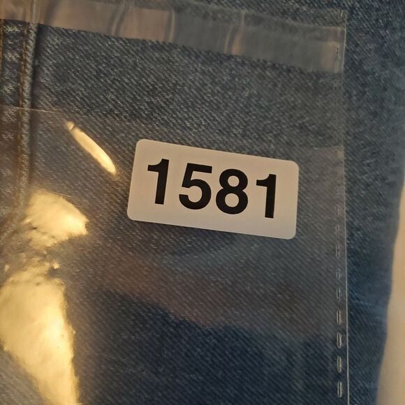 Levis 501 T Jeans Womens 32 Tapered Leg Button Fly 100%‎ Cotton 32x29 - Picture 10 of 10